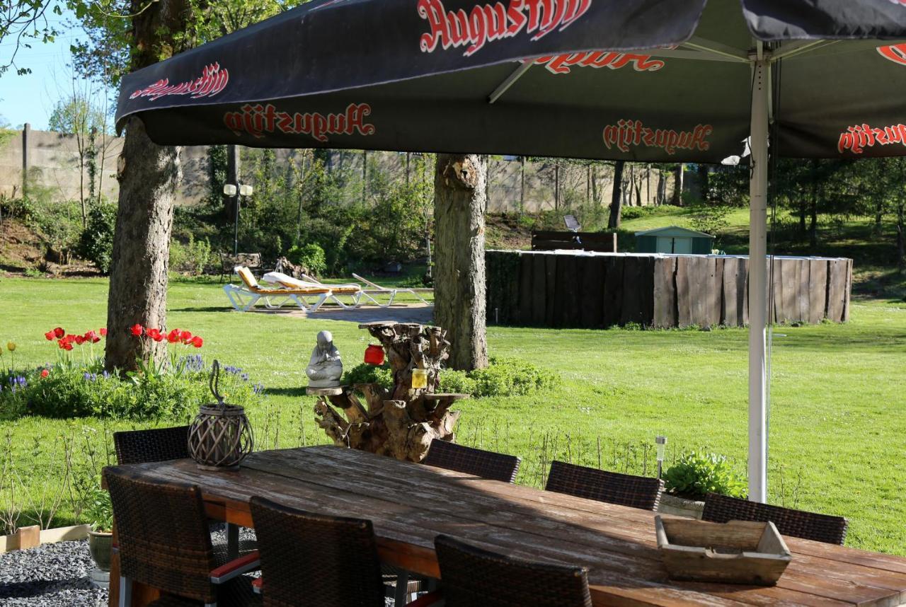 Le Bonnet De Nuit Bed and Breakfast Chalmoux Εξωτερικό φωτογραφία