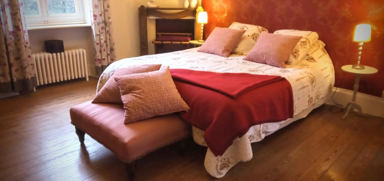 Le Bonnet De Nuit Bed and Breakfast Chalmoux Εξωτερικό φωτογραφία